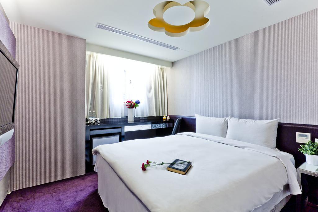 The Longstay Hotel Taipei Exterior photo