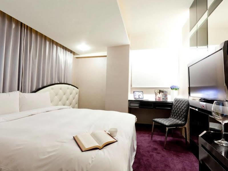 The Longstay Hotel Taipei Exterior photo