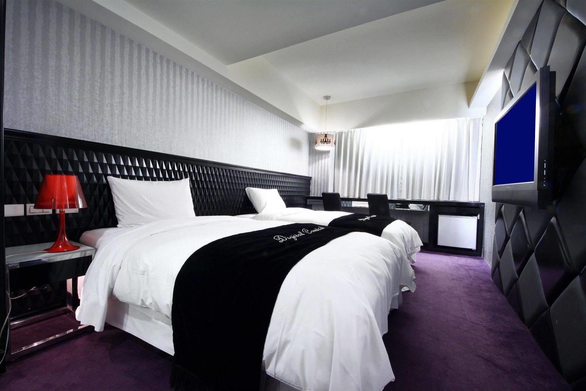 The Longstay Hotel Taipei Exterior photo