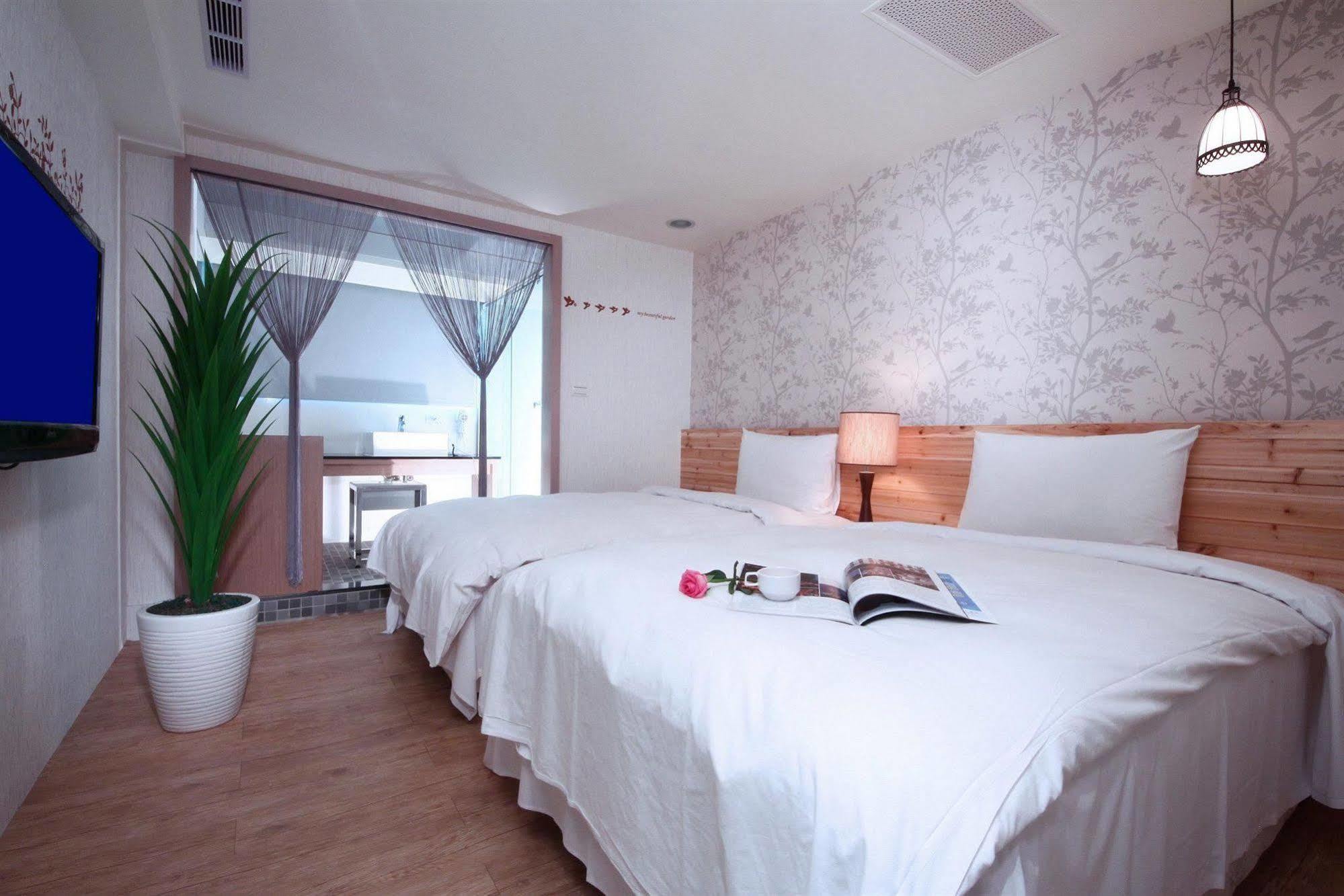 The Longstay Hotel Taipei Exterior photo