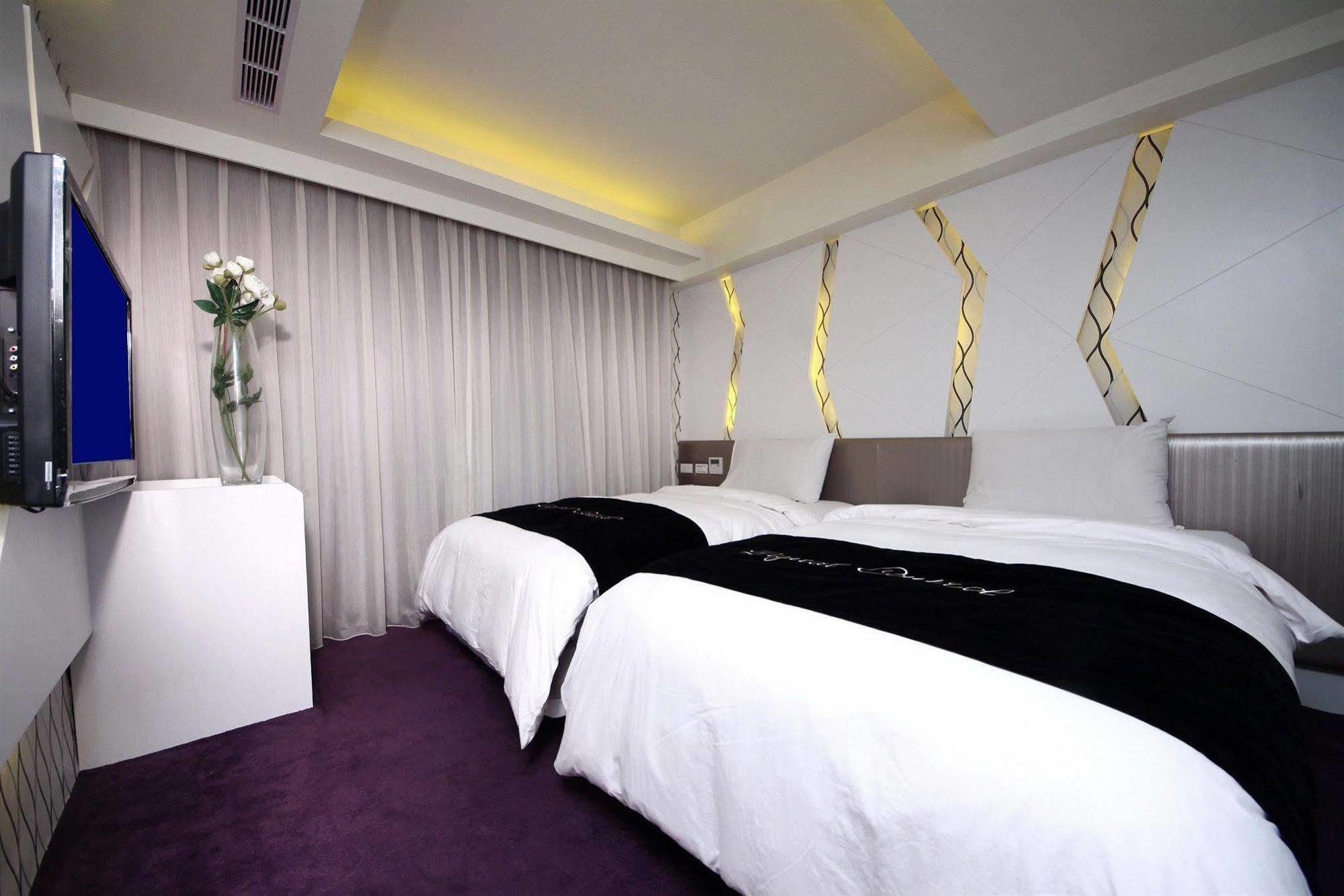 The Longstay Hotel Taipei Exterior photo