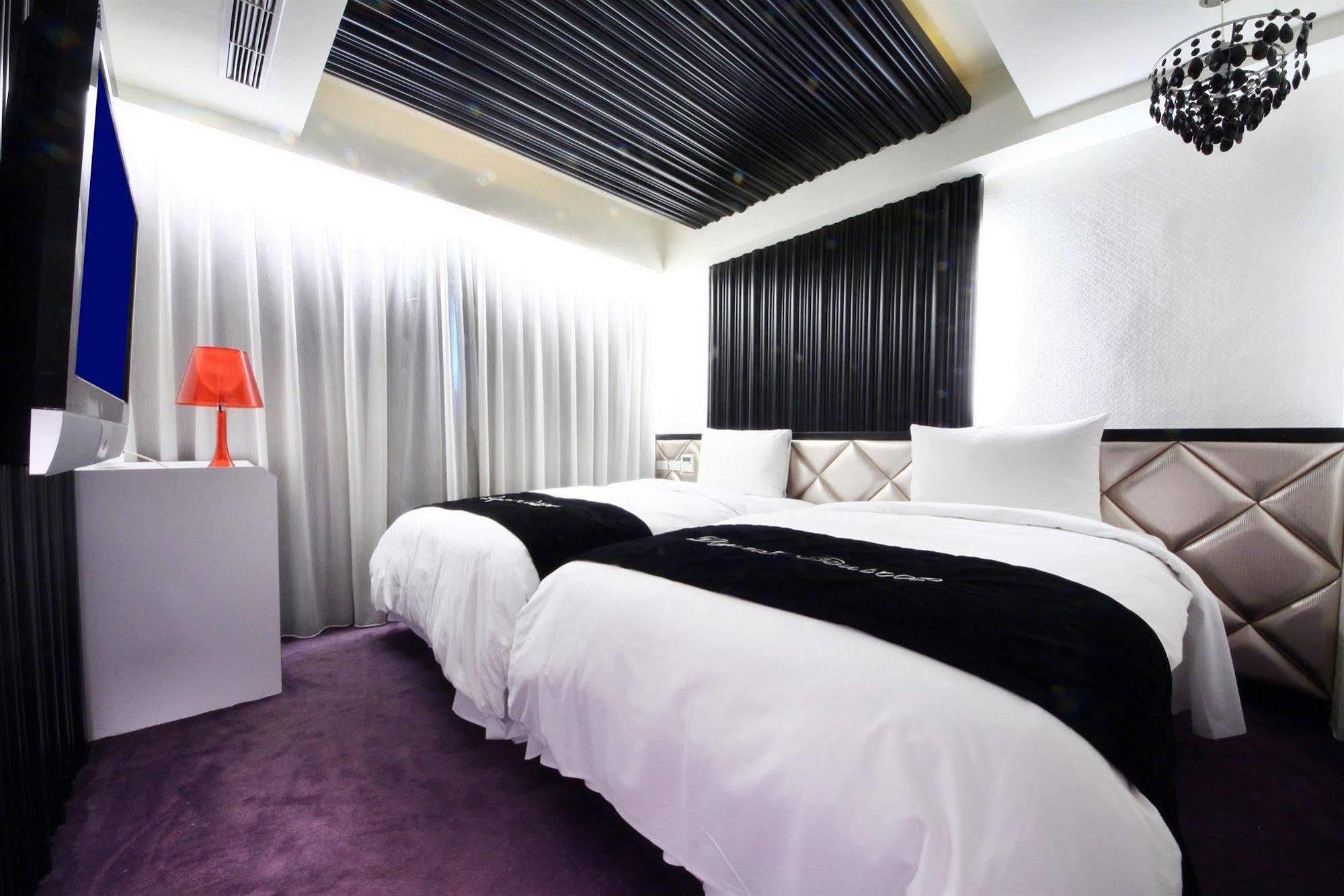 The Longstay Hotel Taipei Exterior photo